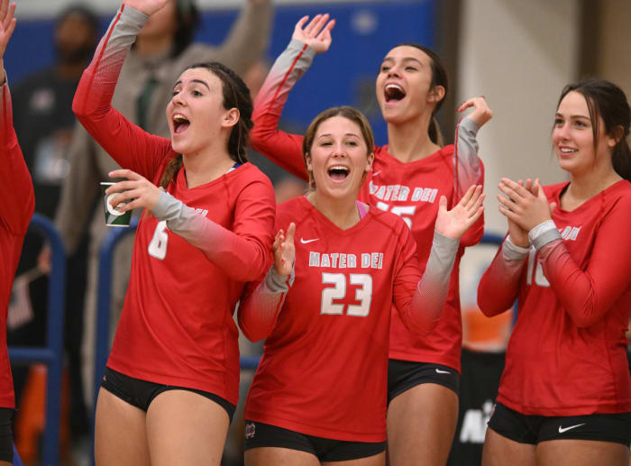 Mater Dei 3, Mira Costa 0 2023 girls vball SS D1 championship by Heston Quan 11-04-2023110420232 (3)